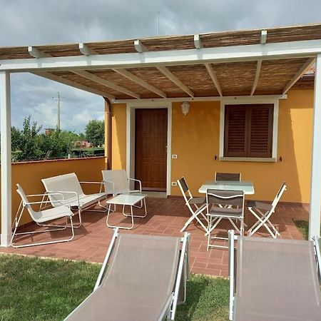 הוילה La Casina Di Campagna Tra Cecina E Bibbona מראה חיצוני תמונה