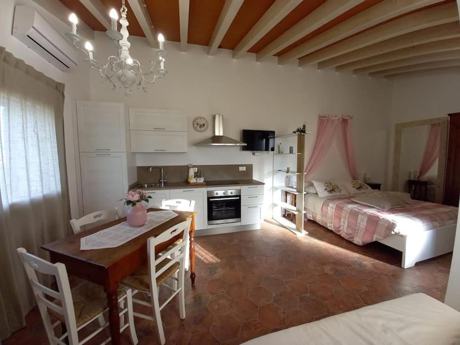 הוילה La Casina Di Campagna Tra Cecina E Bibbona מראה חיצוני תמונה