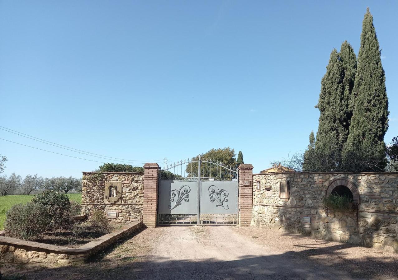 הוילה La Casina Di Campagna Tra Cecina E Bibbona מראה חיצוני תמונה